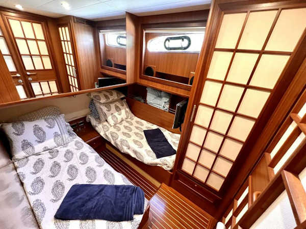 Mochi Craft-Dolphin 2006 -Dighton-Massachusetts-United States-5568997