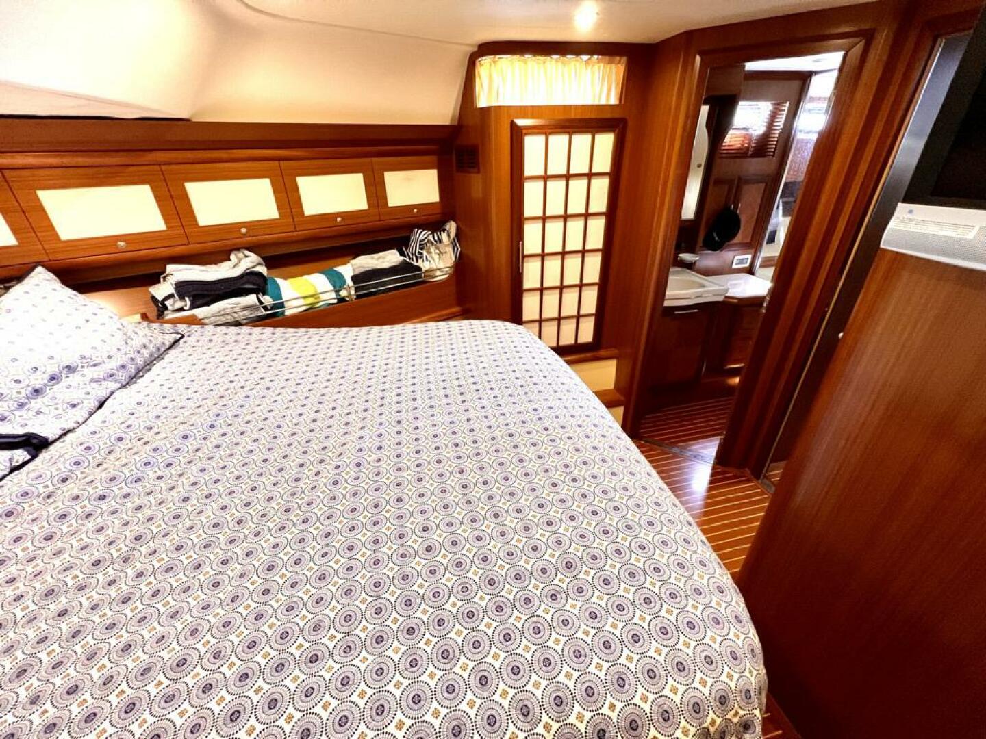 Mochi Craft-Dolphin 2006 -Dighton-Massachusetts-United States-5568996 | Thumbnail