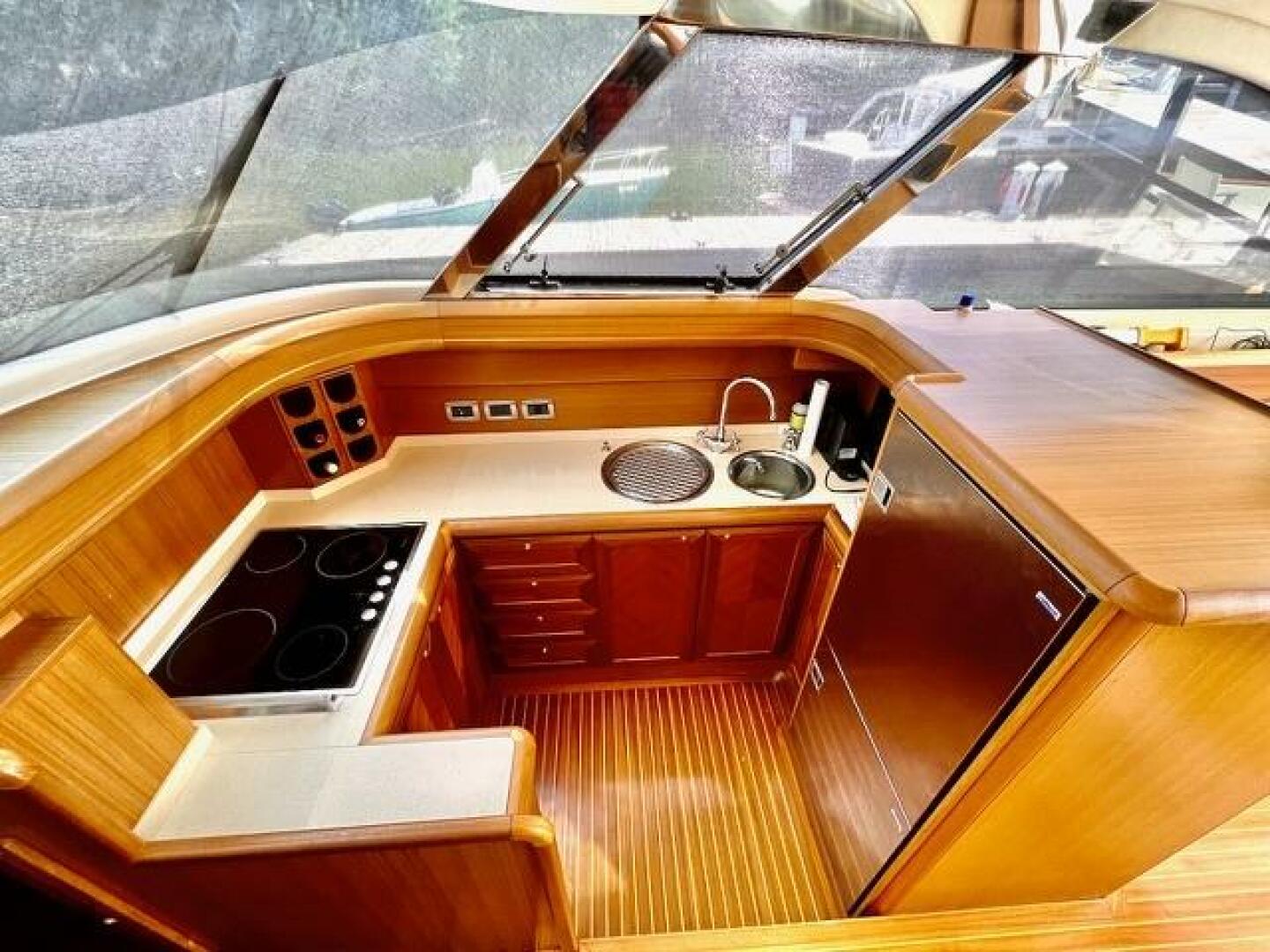 Mochi Craft-Dolphin 2006 -Dighton-Massachusetts-United States-5568998 | Thumbnail