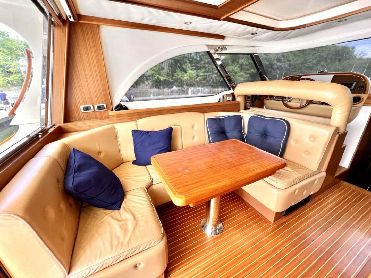 Mochi Craft-Dolphin 2006 -Dighton-Massachusetts-United States-5568992 | Thumbnail