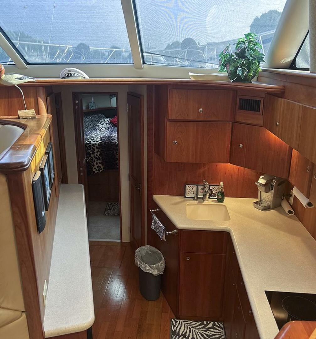 Silverton-42 Convertible 2002 -Old Saybrook-Connecticut-United States-5573061 | Thumbnail