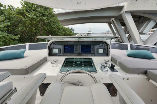 Horizon-P110 Tri-Deck 2012-IN THE ZONE Jupiter-Florida-United States-SUN DECK FLYBRIDGE -5576020