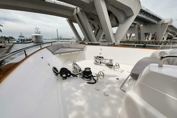 Horizon-P110 Tri-Deck 2012-IN THE ZONE Jupiter-Florida-United States-BOW -5576025