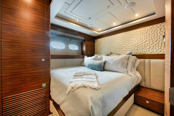 Horizon-P110 Tri-Deck 2012-IN THE ZONE Jupiter-Florida-United States-STBD GUEST CONVERTIBLE STATEROOM-5576012
