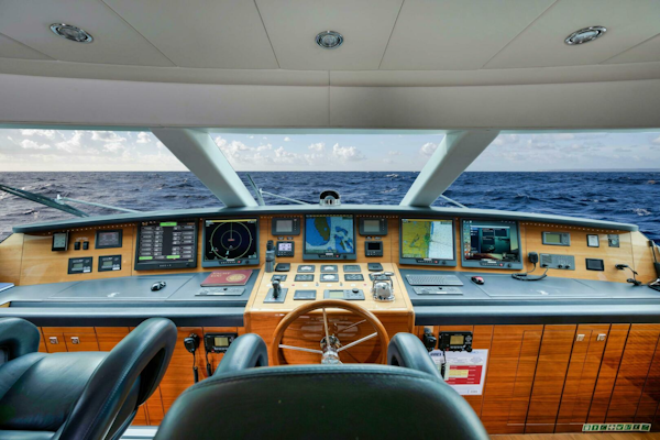 Horizon-P110 Tri-Deck 2012-IN THE ZONE Jupiter-Florida-United States-BRIDGE DECK HELM -5576017