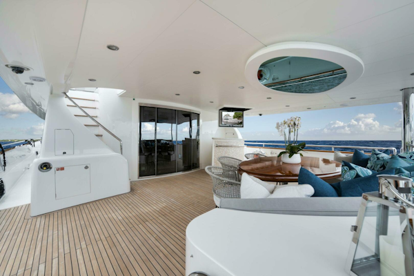 Horizon-P110 Tri-Deck 2012-IN THE ZONE Jupiter-Florida-United States-AFT DECK -5575990