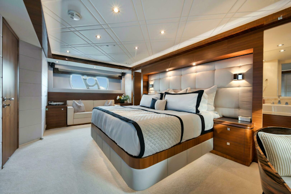 Horizon-P110 Tri-Deck 2012-IN THE ZONE Jupiter-Florida-United States-MASTER SUITE -5576005