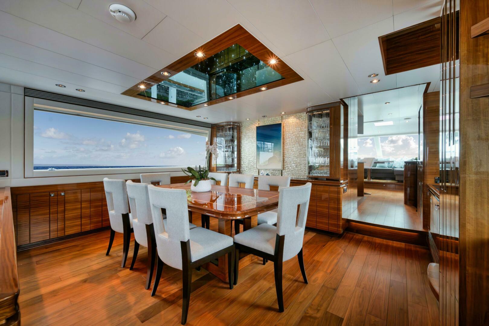 Horizon-P110 Tri-Deck 2012-IN THE ZONE Jupiter-Florida-United States-FORMAL DINING-5575995 | Thumbnail