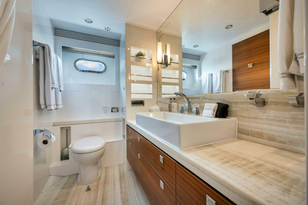 Horizon-P110 Tri-Deck 2012-IN THE ZONE Jupiter-Florida-United States-MASTER ENSUITE -5576009