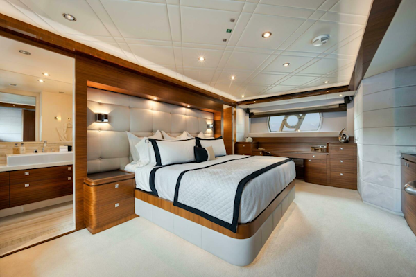 Horizon-P110 Tri-Deck 2012-IN THE ZONE Jupiter-Florida-United States-MASTER SUITE -5576006