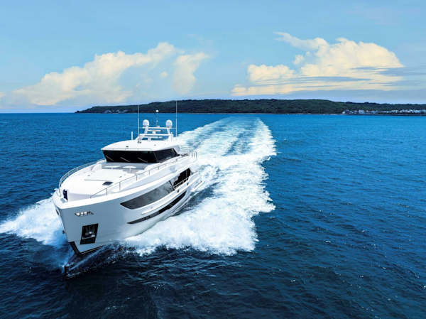 Horizon-FD90-234 2026-FD90-234 Fort Lauderdale-Florida-United States-The New Horizon FD90 Split-Use Skylounge Hull 34-5603102