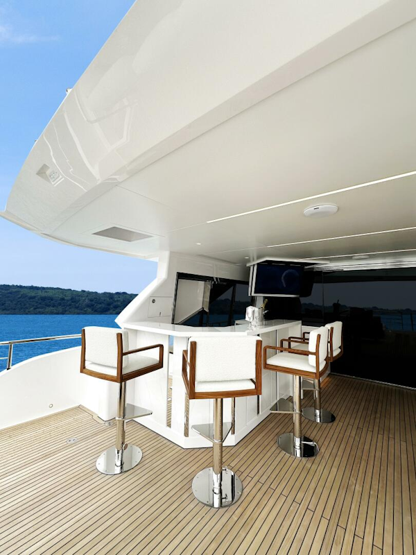 Horizon-FD90-234 2026-FD90-234 Fort Lauderdale-Florida-United States-The New Horizon FD90 Split-Use Skylounge Hull 34-5603108