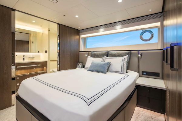 Horizon-FD90-234 2026-FD90-234 Fort Lauderdale-Florida-United States-The New Horizon FD90 Split-Use Skylounge Hull 34-5603111