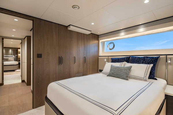 Horizon-FD90-234 2026-FD90-234 Fort Lauderdale-Florida-United States-The New Horizon FD90 Split-Use Skylounge Hull 34-5603135