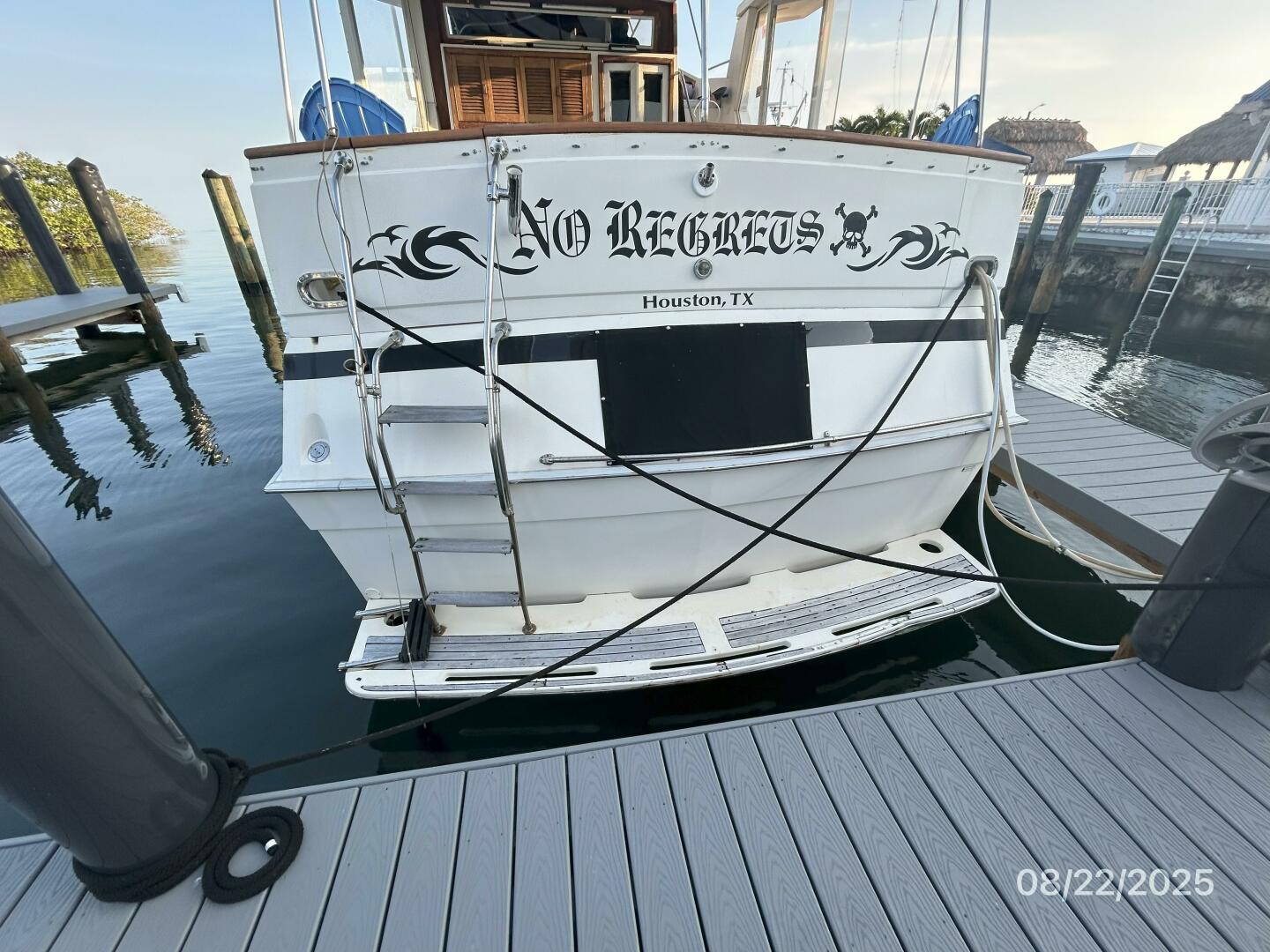Viking-44 1984-No Regrets Marathon-Florida-United States-44 Viking swimplatform -5581967 | Thumbnail