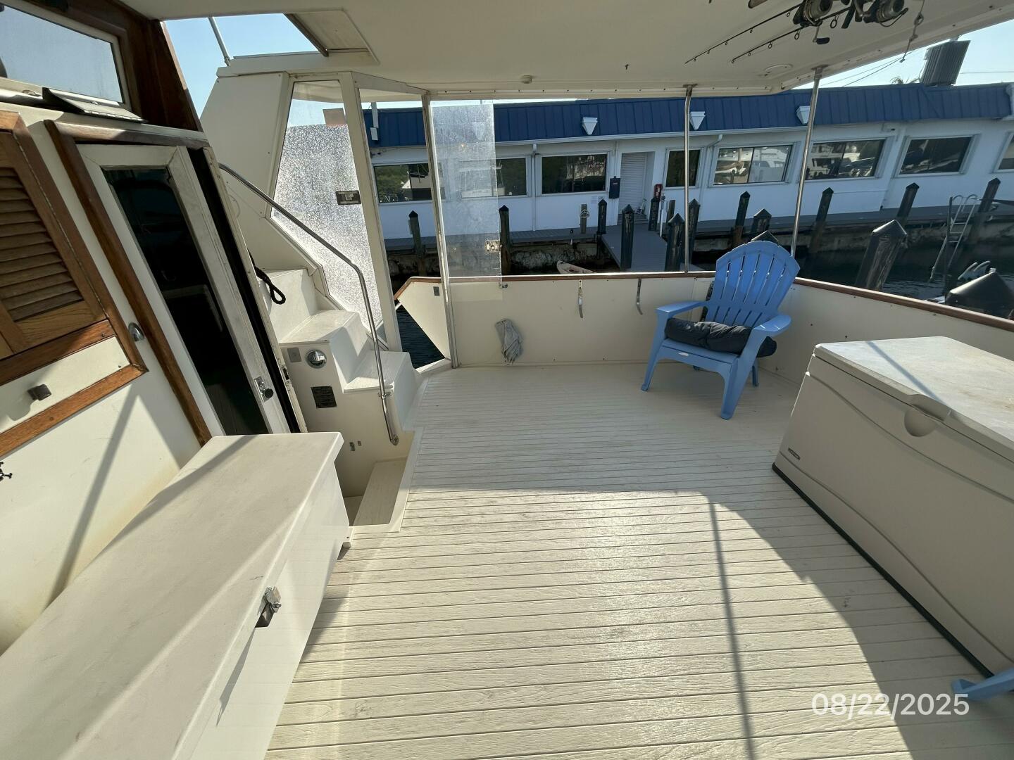 Viking-44 1984-No Regrets Marathon-Florida-United States-44 Viking sundeck starboard-5581966 | Thumbnail