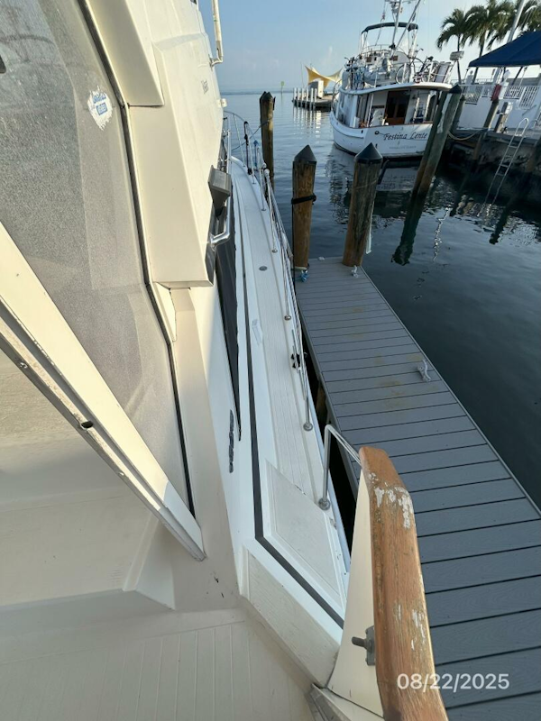 Viking-44 1984-No Regrets Marathon-Florida-United States-44 Viking starboard side deck2-5581961