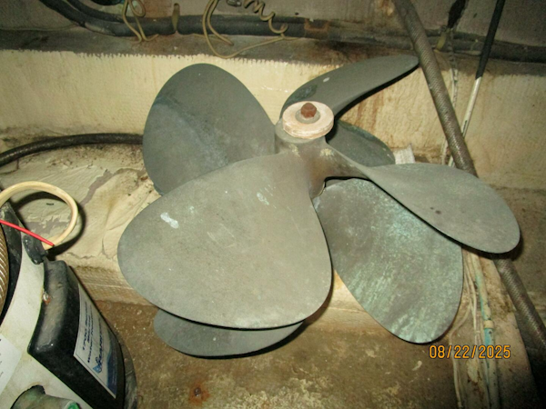Viking-44 1984-No Regrets Marathon-Florida-United States-44 Viking spare propellers-5581957