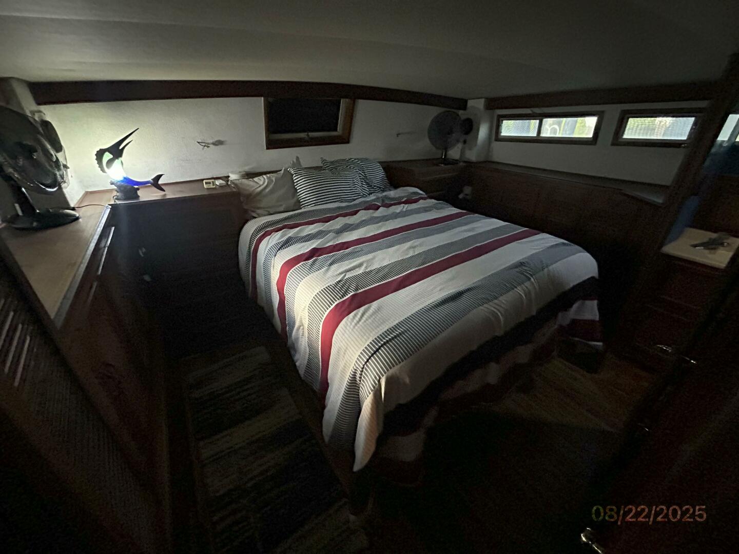 Viking-44 1984-No Regrets Marathon-Florida-United States-44 Viking master stateroom-5581872 | Thumbnail