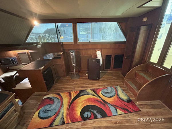 Viking-44 1984-No Regrets Marathon-Florida-United States-44 Viking salon starboard-5581956