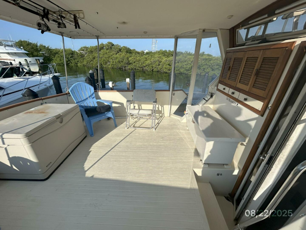 Viking-44 1984-No Regrets Marathon-Florida-United States-44 Viking sundeck port-5581965