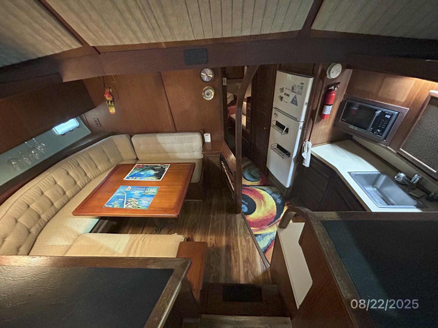 Viking-44 1984-No Regrets Marathon-Florida-United States-44 Viking dinette-galley-5581846 | Thumbnail