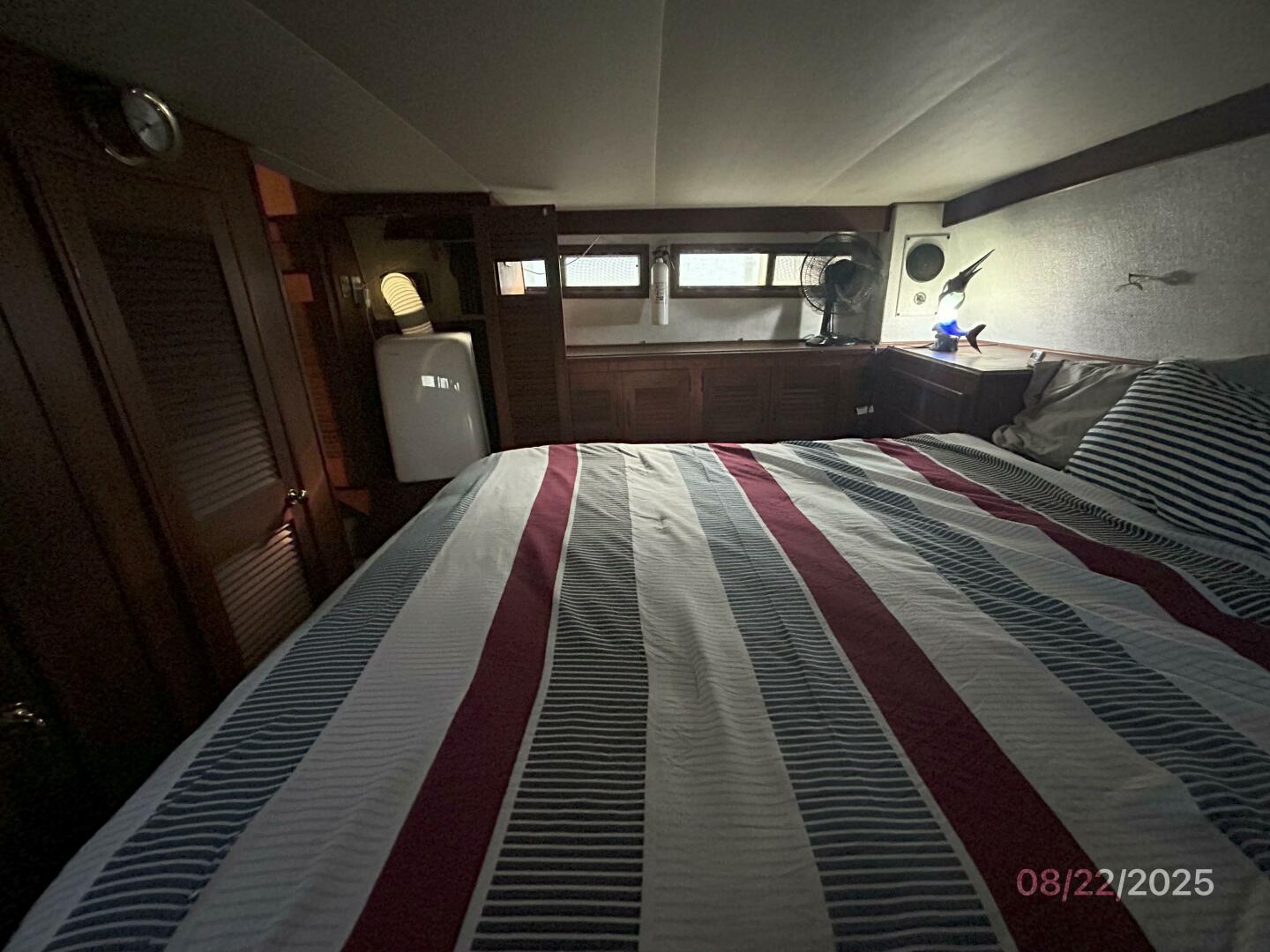 Viking-44 1984-No Regrets Marathon-Florida-United States-44 Viking master stateroom starboard-5581899 | Thumbnail