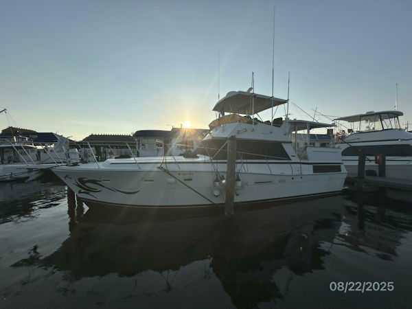 Viking-44 1984-No Regrets Marathon-Florida-United States-44 Viking port forward profile-5581926