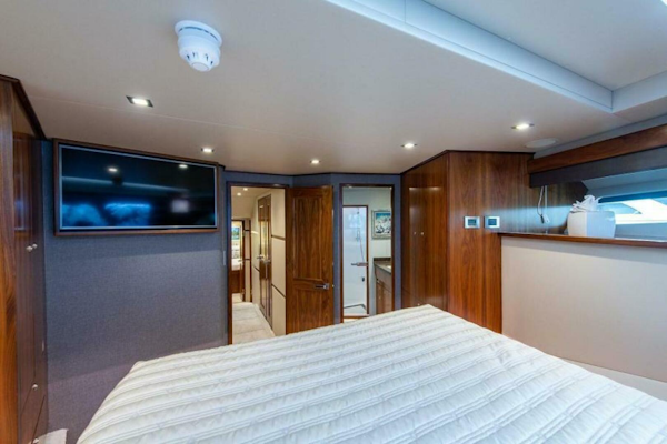 Viking-Enclosed Flybridge 2018-OBSESSION Stuart-Florida-United States-Forward VIP Looking Aft-5587852