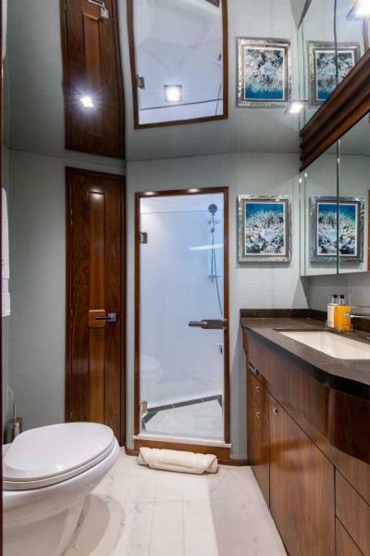 Viking-Enclosed Flybridge 2018-OBSESSION Stuart-Florida-United States-Forward VIP Head-5587853 | Thumbnail