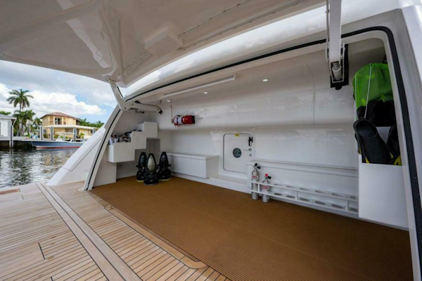 Viking-Enclosed Flybridge 2018-OBSESSION Stuart-Florida-United States-Garage-5587896