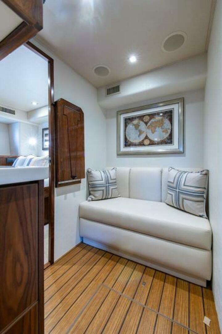 Viking-Enclosed Flybridge 2018-OBSESSION Stuart-Florida-United States-Crew Lounge-5587899 | Thumbnail