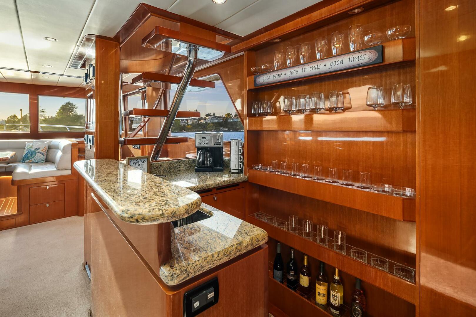 Hampton-720 Skylounge LRC 2014-LA BELLA VITA II Seattle-Washington-United States-Galley-5730421 | Thumbnail