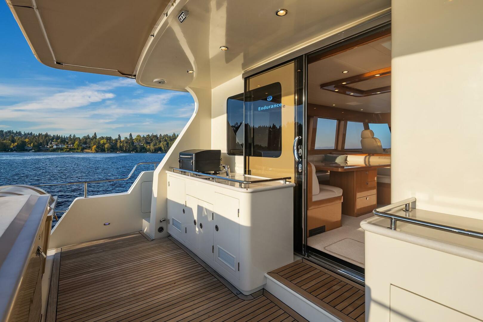 Hampton-720 Skylounge LRC 2014-LA BELLA VITA II Seattle-Washington-United States-Aft Deck-5730468 | Thumbnail