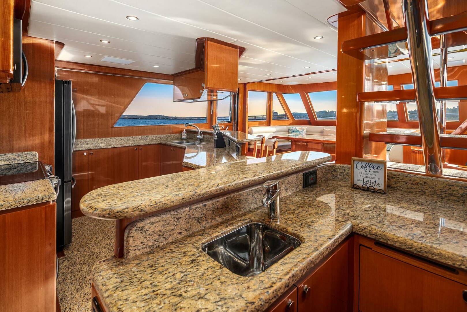 Hampton-720 Skylounge LRC 2014-LA BELLA VITA II Seattle-Washington-United States-Galley-5730422 | Thumbnail