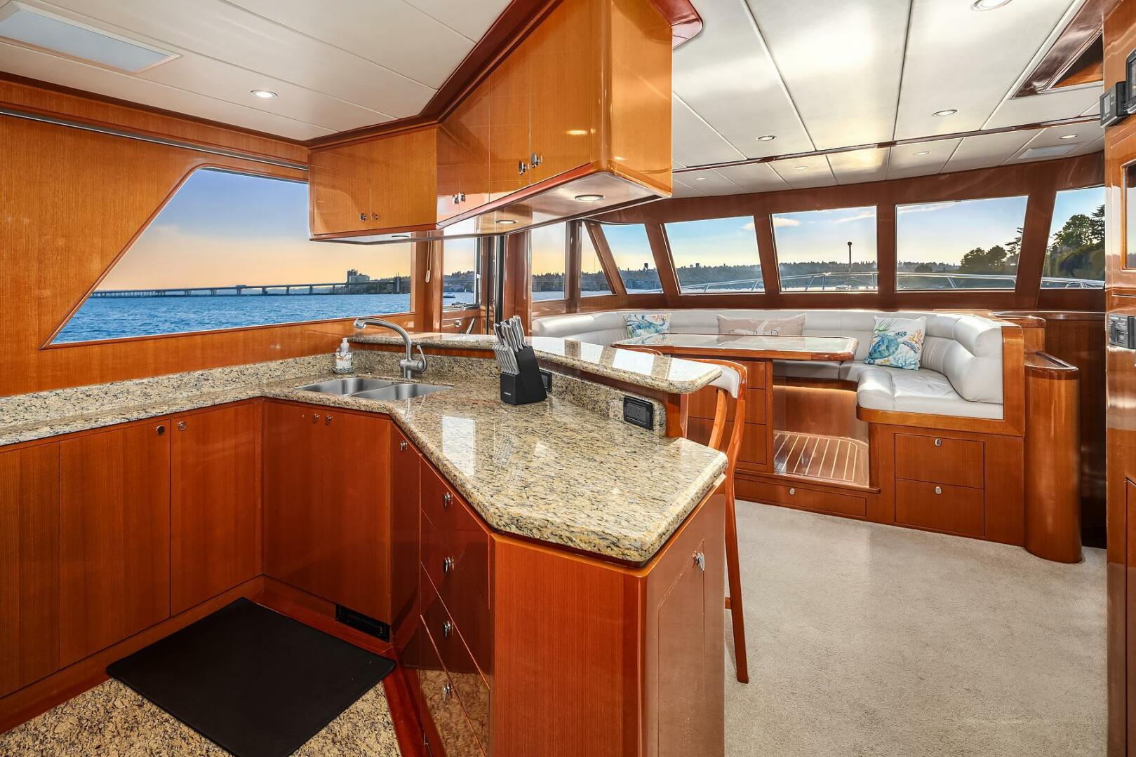 Hampton-720 Skylounge LRC 2014-LA BELLA VITA II Seattle-Washington-United States-Galley-5730424 | Thumbnail