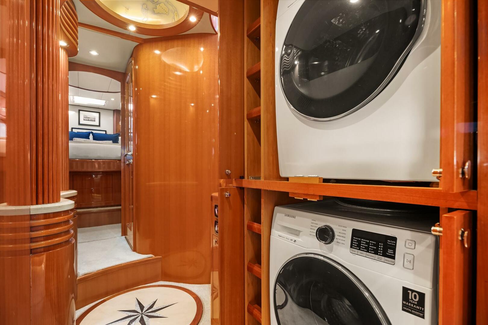 Hampton-720 Skylounge LRC 2014-LA BELLA VITA II Seattle-Washington-United States-Washer & Dryer-5730462 | Thumbnail