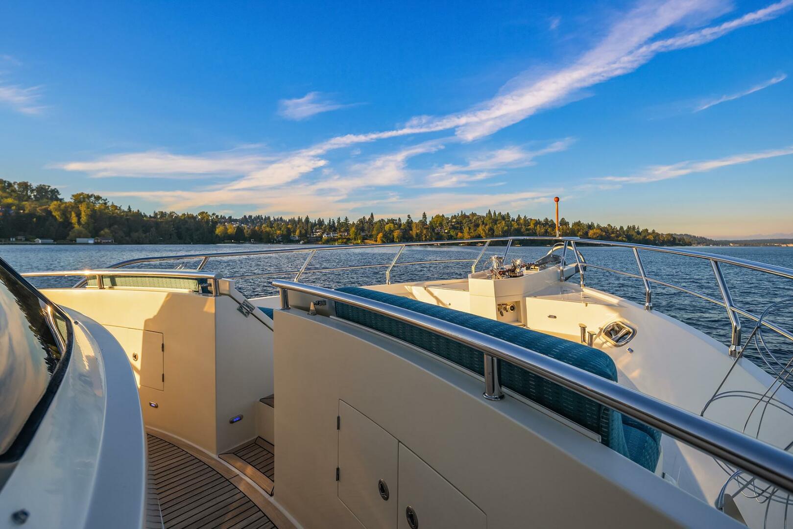 Hampton-720 Skylounge LRC 2014-LA BELLA VITA II Seattle-Washington-United States-Bow-5730497 | Thumbnail