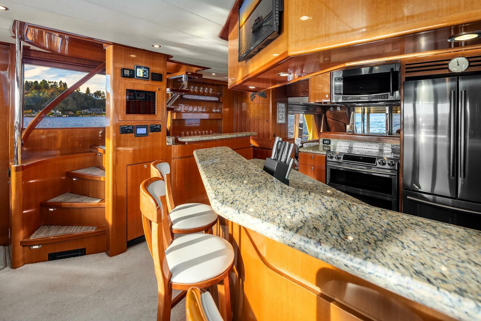 Hampton-720 Skylounge LRC 2014-LA BELLA VITA II Seattle-Washington-United States-Galley-5730427 | Thumbnail