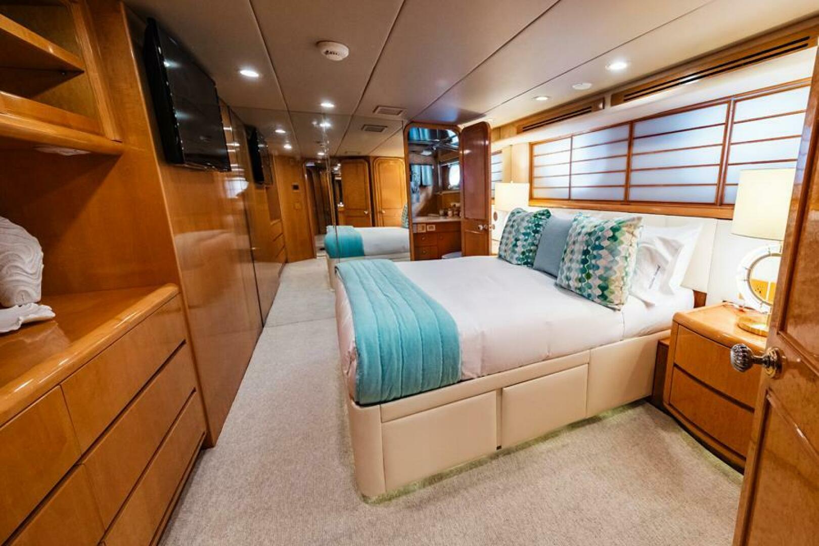 Hatteras-Flybridge Motor Yacht 1995-LONE STAR Ft. Lauderdale-Florida-United States-Port Aft Queen-5588667 | Thumbnail