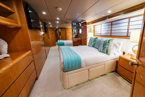 Hatteras-Flybridge Motor Yacht 1995-LONE STAR Ft. Lauderdale-Florida-United States-Port Aft Queen-5588667