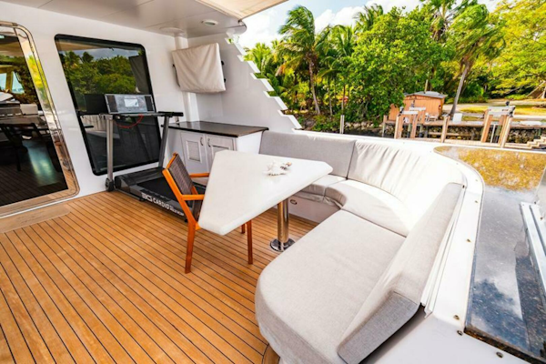 Hatteras-Flybridge Motor Yacht 1995-LONE STAR Ft. Lauderdale-Florida-United States-Bridge Deck Aft-5588719