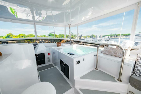 Hatteras-Flybridge Motor Yacht 1995-LONE STAR Ft. Lauderdale-Florida-United States-Flybridge Access to Hot Tub  -5588728