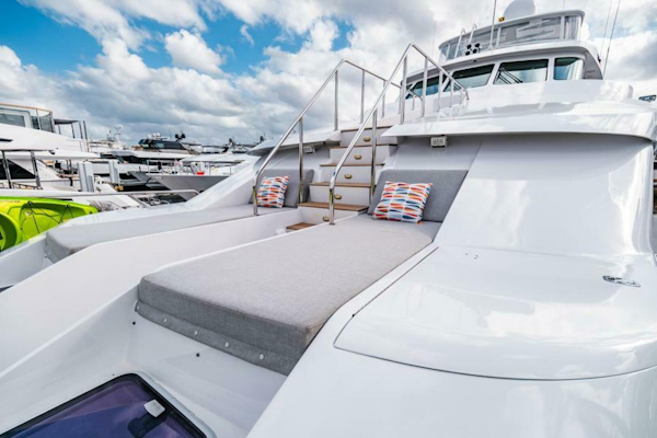 Hatteras-Flybridge Motor Yacht 1995-LONE STAR Ft. Lauderdale-Florida-United States-Two Sunbeds with Storage-5588709