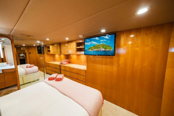 Hatteras-Flybridge Motor Yacht 1995-LONE STAR Ft. Lauderdale-Florida-United States-Stbd Aft Queen-5588672