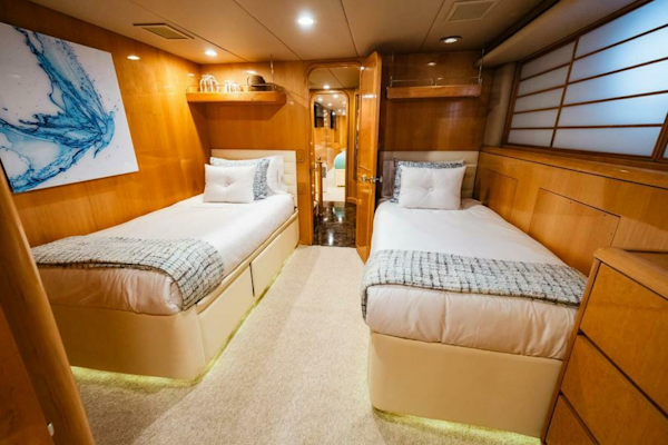 Hatteras-Flybridge Motor Yacht 1995-LONE STAR Ft. Lauderdale-Florida-United States-Port Fwd Cabin-5588681