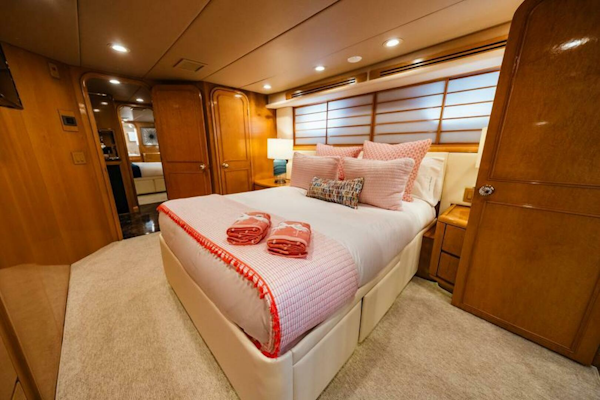 Hatteras-Flybridge Motor Yacht 1995-LONE STAR Ft. Lauderdale-Florida-United States-Stbd Aft Queen-5588671