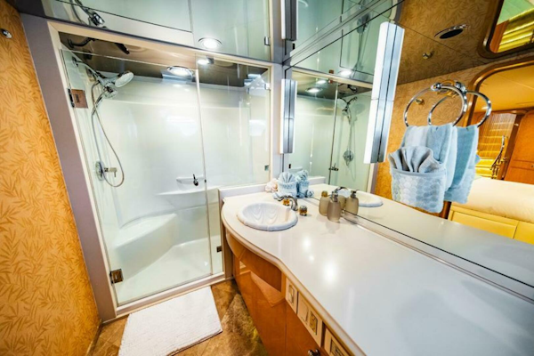Hatteras-Flybridge Motor Yacht 1995-LONE STAR Ft. Lauderdale-Florida-United States-Port Aft Queen Shower-5588670