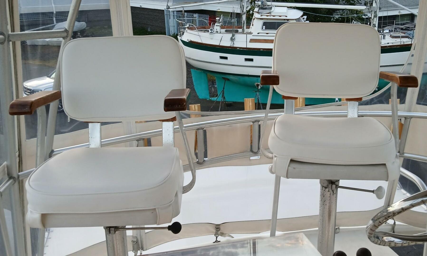 Jersey-Dawn 1991-Jersey Girl Bridgeport-Connecticut-United States-Helm seats -5605216 | Thumbnail
