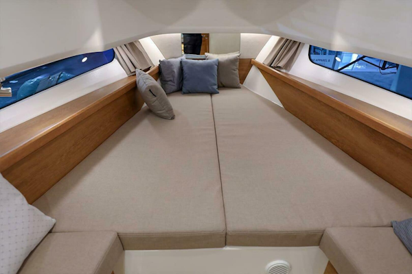 Nimbus-Tender 11 2025 -Sarasota-Florida-United States-5843812